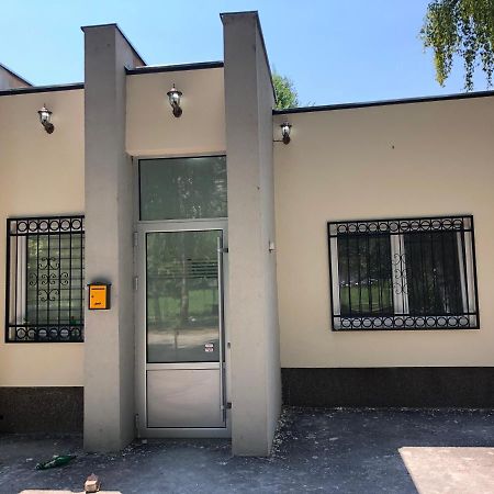 Apartment Tesla Pančevo Zewnętrze zdjęcie