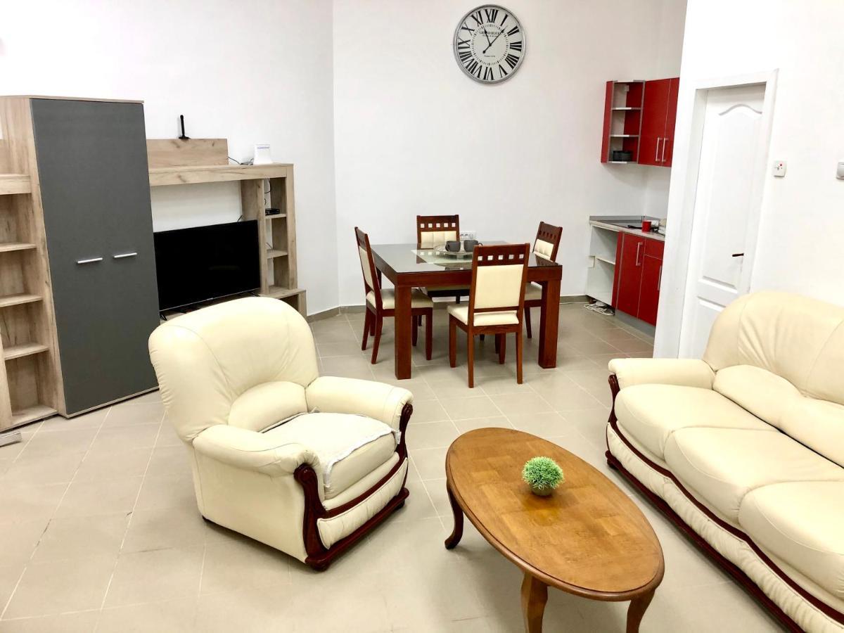 Apartment Tesla Pančevo Zewnętrze zdjęcie