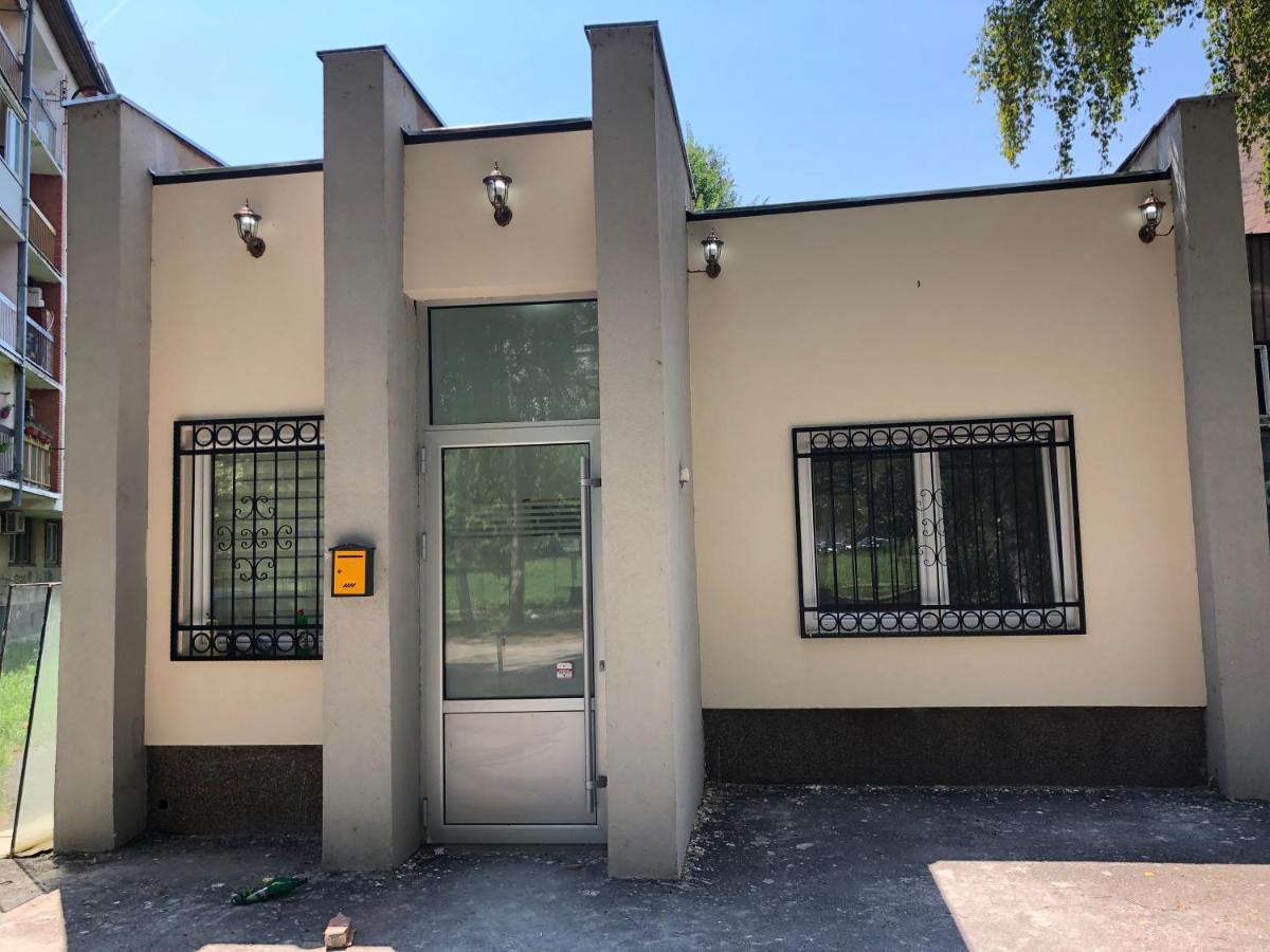Apartment Tesla Pančevo Zewnętrze zdjęcie
