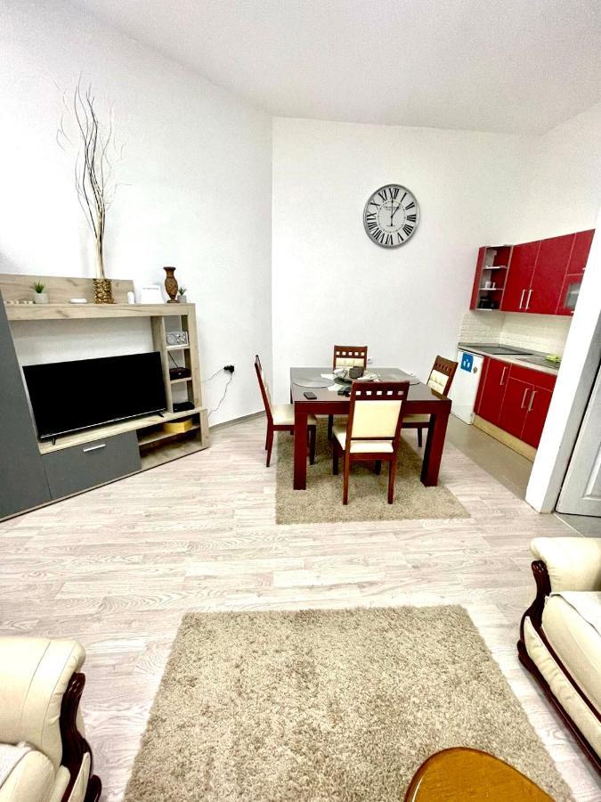 Apartment Tesla Pančevo Zewnętrze zdjęcie