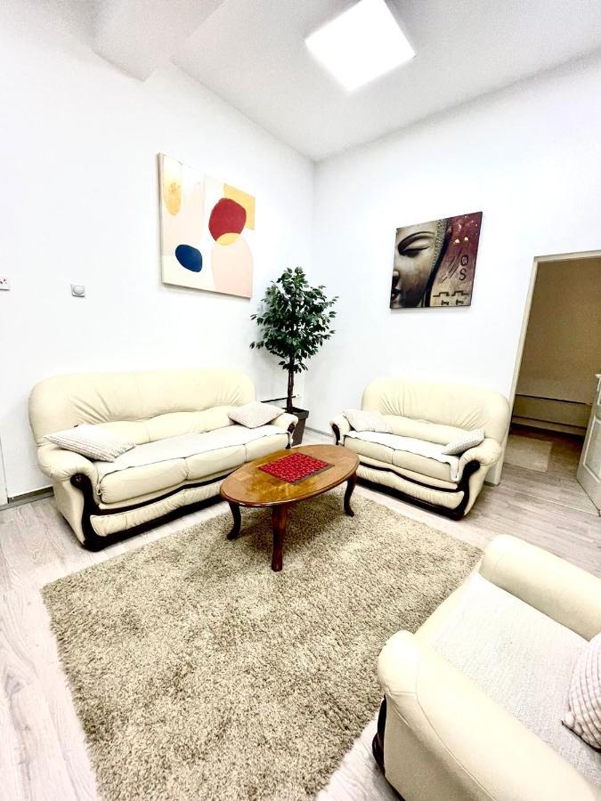 Apartment Tesla Pančevo Zewnętrze zdjęcie